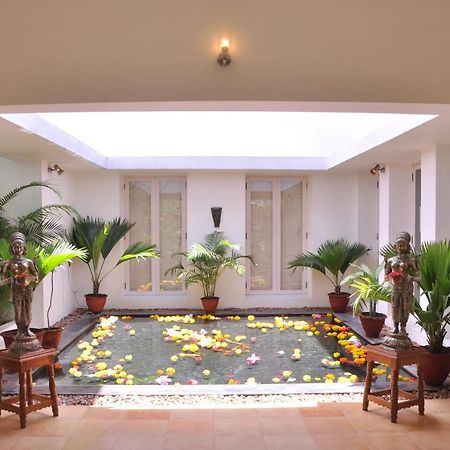 Niketana @ Boat Club Hotel Chennai Bagian luar foto